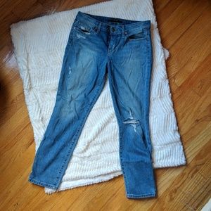❌SOLD❌ JOE'S JEANS - Ankle length distressed jeans
